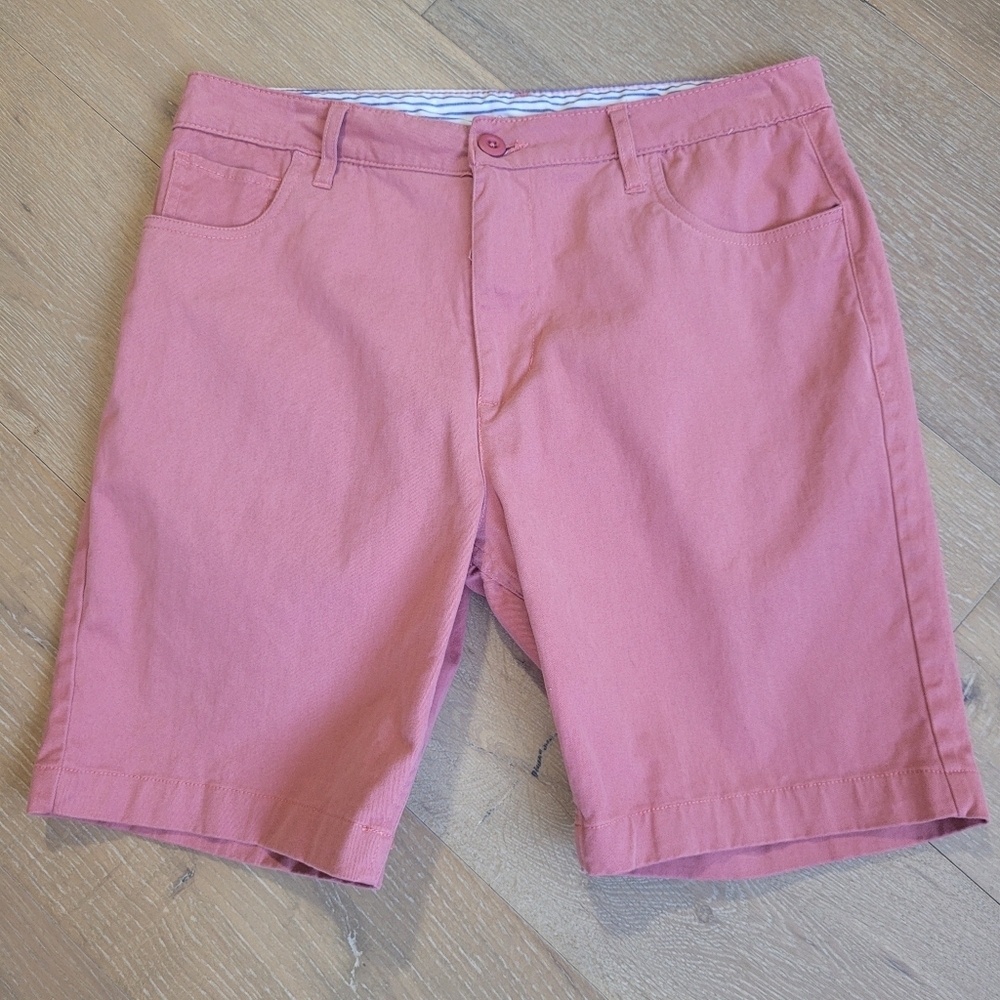 EUC Smash Shorts Men's sz 32 Salmon Flat Front Chino Athleisure/Golf Short